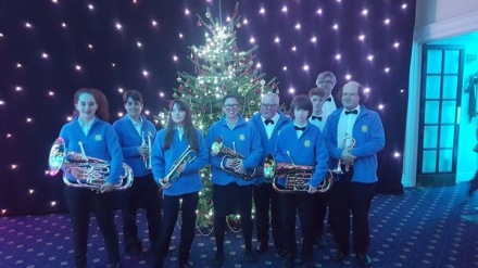 band-by-the-christmas-tree